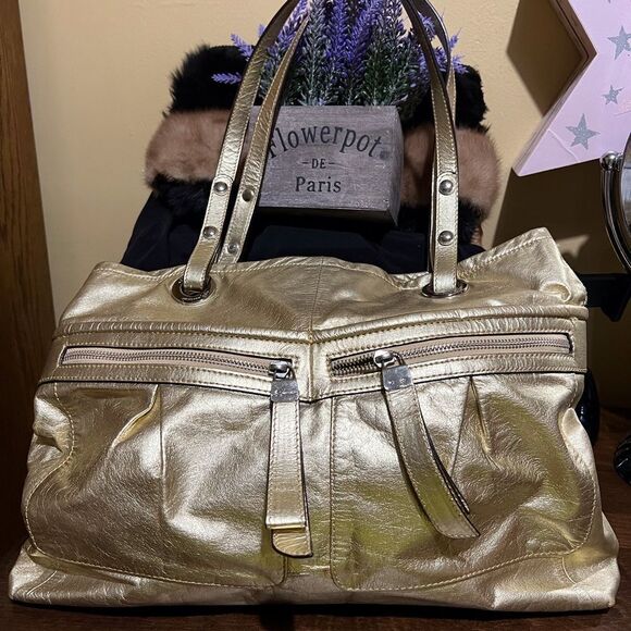 B. Makowsky Silver Leather Shoulder Bag Purse - Picture 1 of 9